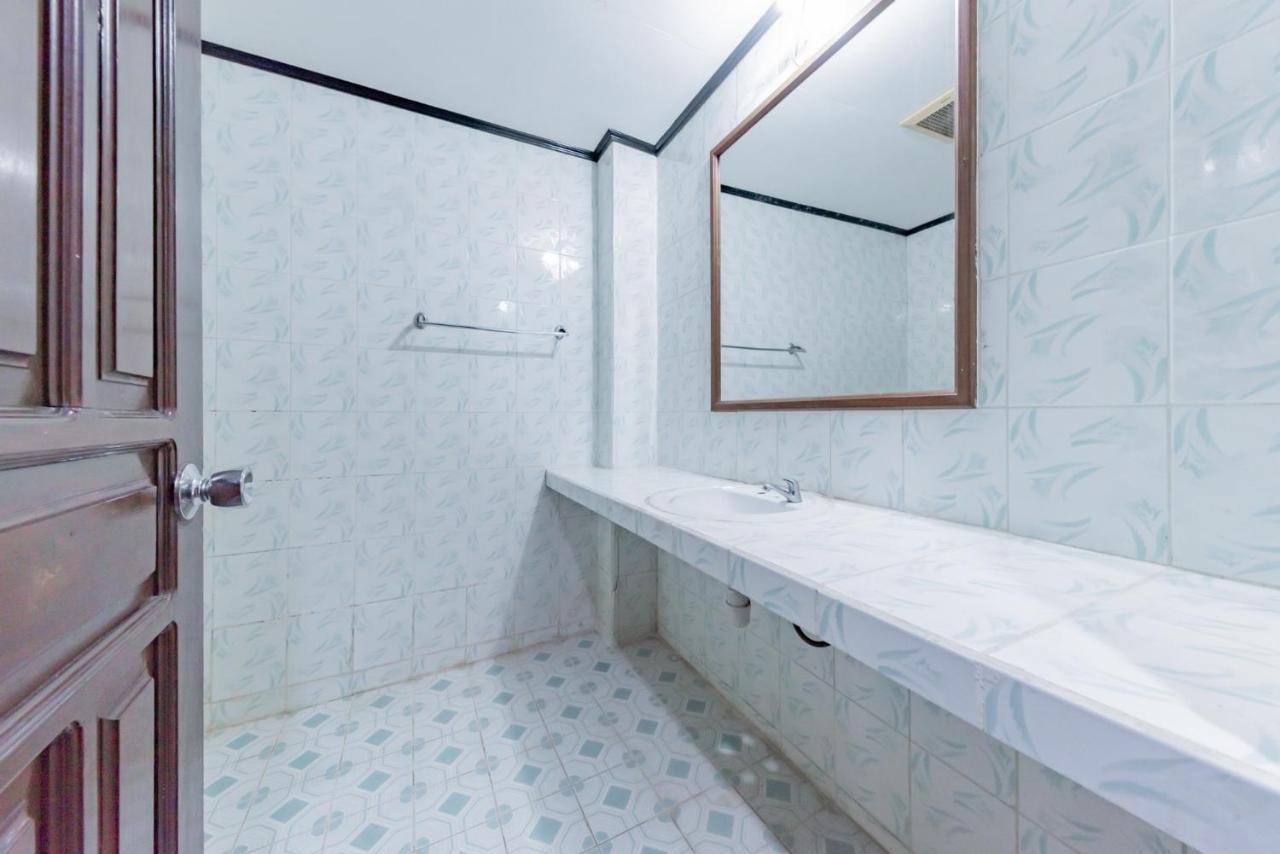Reddoorz Near Plaza Balikpapan Hotell Eksteriør bilde