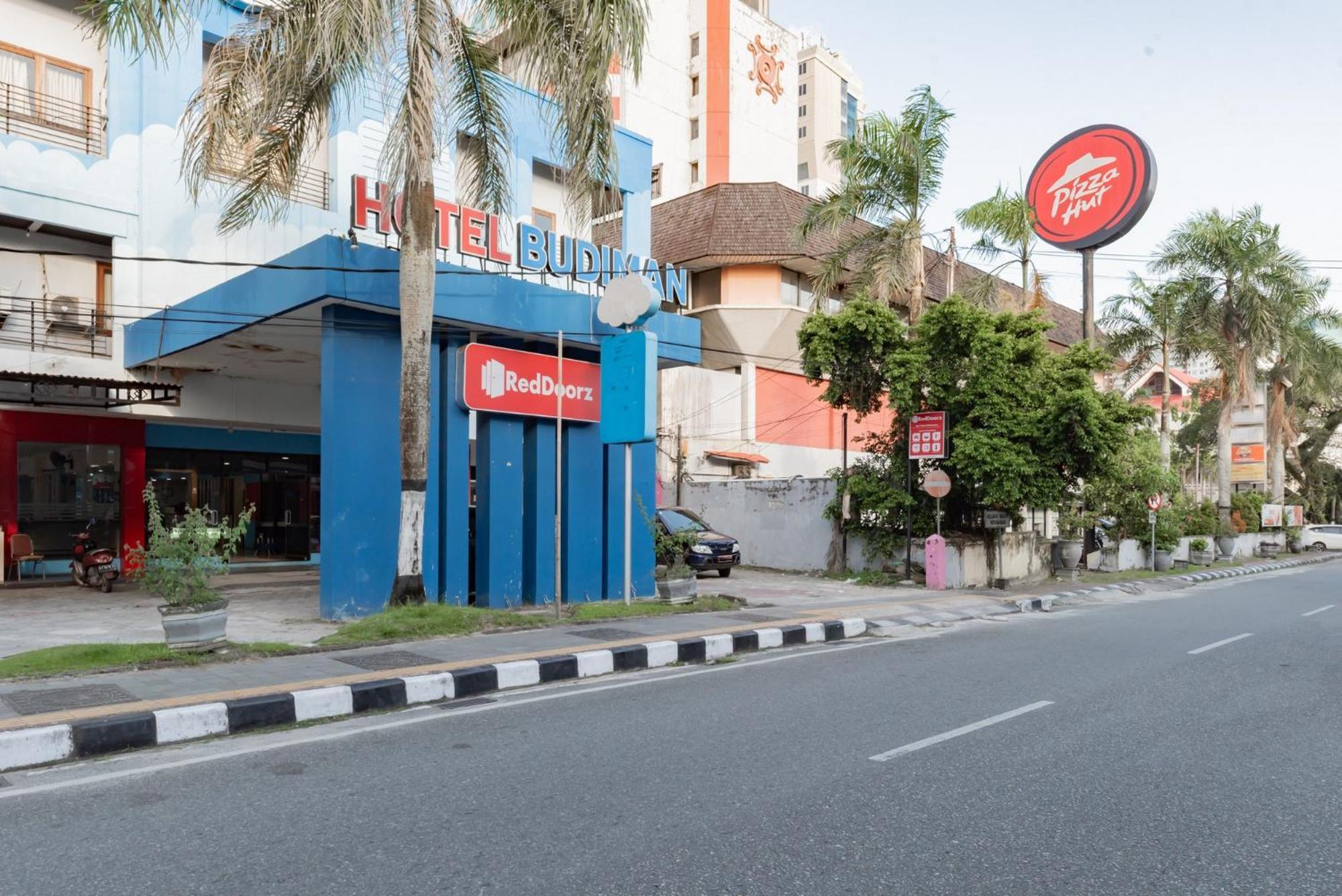 Reddoorz Near Plaza Balikpapan Hotell Eksteriør bilde