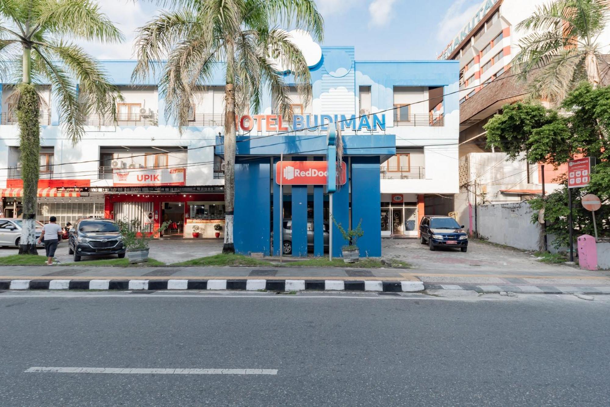 Reddoorz Near Plaza Balikpapan Hotell Eksteriør bilde